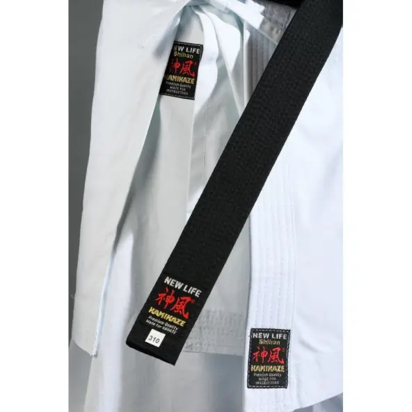 Kimono de Karaté Kamikaze New Life Shihan coupe kata