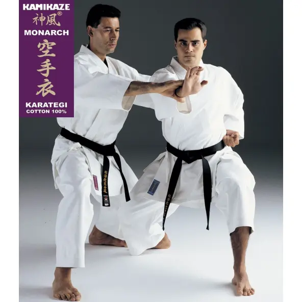 Kimono de Karaté Kamikaze Monarch Coupe Kata