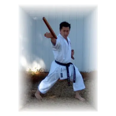 Tonfa Rond Chene Rouge 50cm, Importé d'Asie