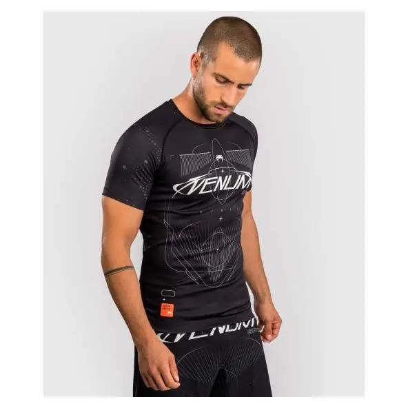 Rashguard Venum Eclipse manches courtes Noir/Ivoire
