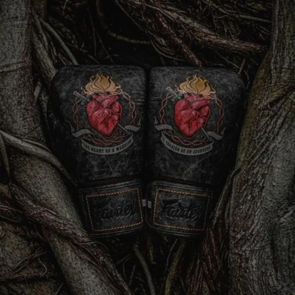 Gants de boxe Fairtex Atencio le Coeur de Guerrier