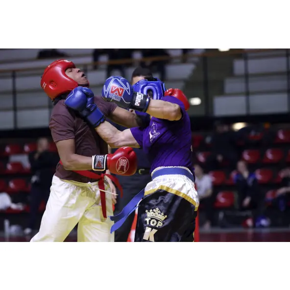 Gants de karaté contact rouge